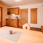 Poserhof 3*